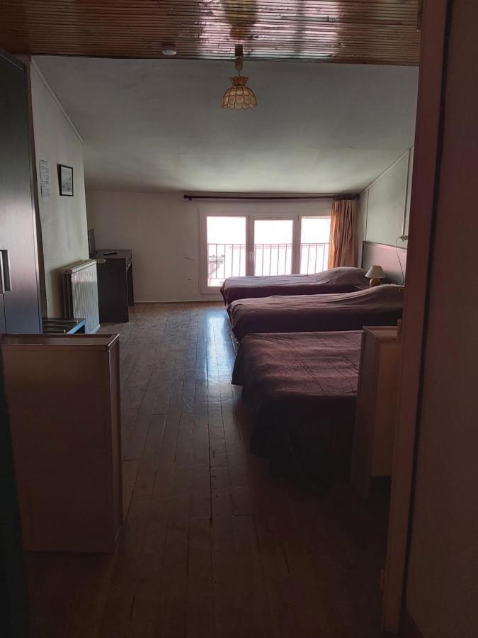 Bed and Breakfast La Chaumiere Seyne Exterior foto